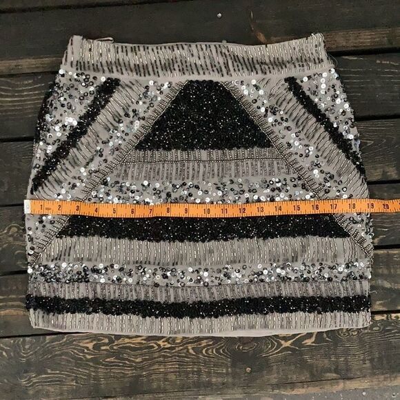 Piperlime beaded mini skirt sz-small - Picture 15 of 15